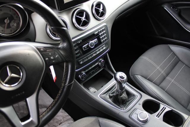 MERCEDES-BENZ CLA 200 CDI Sport TETTO-18"-KAMERA