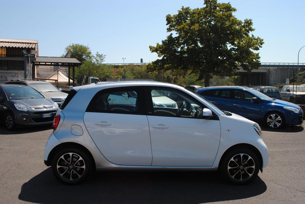 SMART FORFOUR 1.0 71 CV