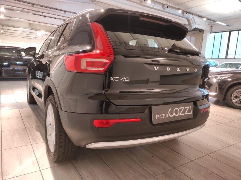 VOLVO XC40 (2017-->) - XC40 T2 Core