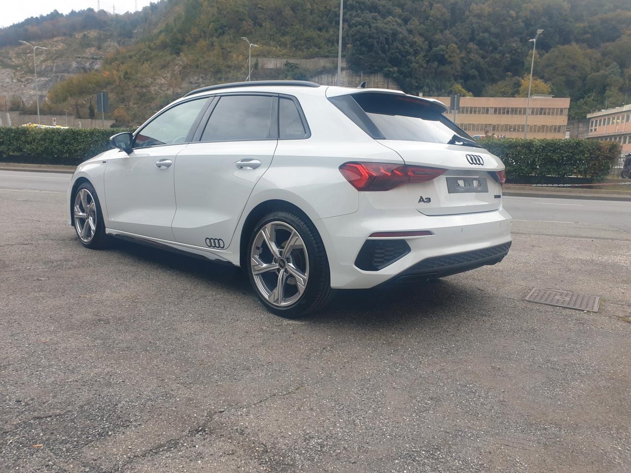 Audi A3 SPB stronic 35 TFSI S line edition MHEV