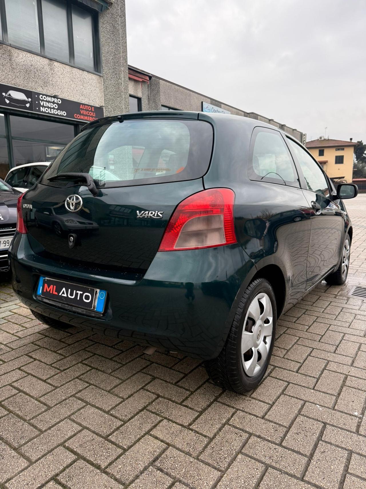 Toyota Yaris 1.3 3 porte Luna - OK NEOPATENTATO