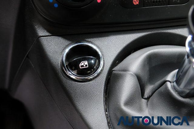 FIAT 500 1.0 HYBRID DOLCEVITA TETTO PANORAMA NEOPATENTATI