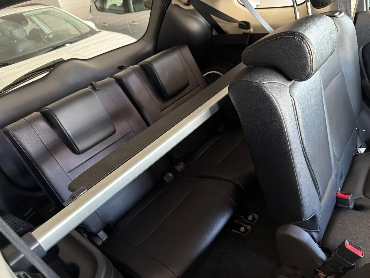 Mitsubishi Outlander 2.2 DI-D 4WD Instyle 7p. Con Tetto apribile