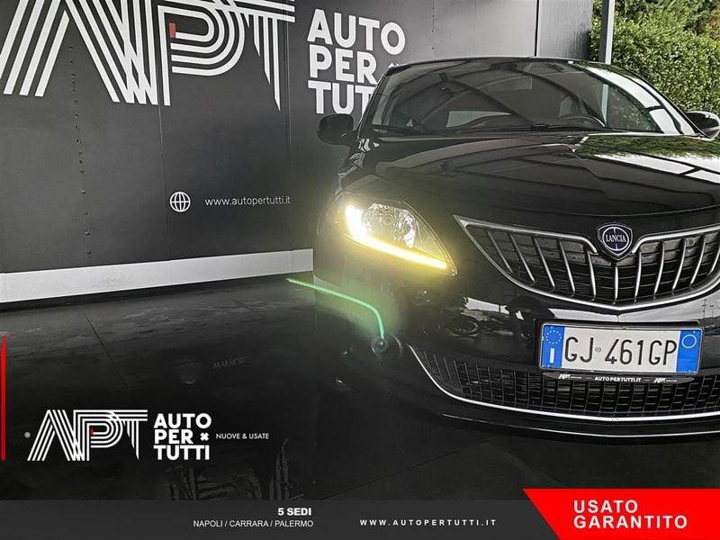 Lancia Ypsilon Ypsilon 1.0 firefly hybrid Silver s&s 70cv