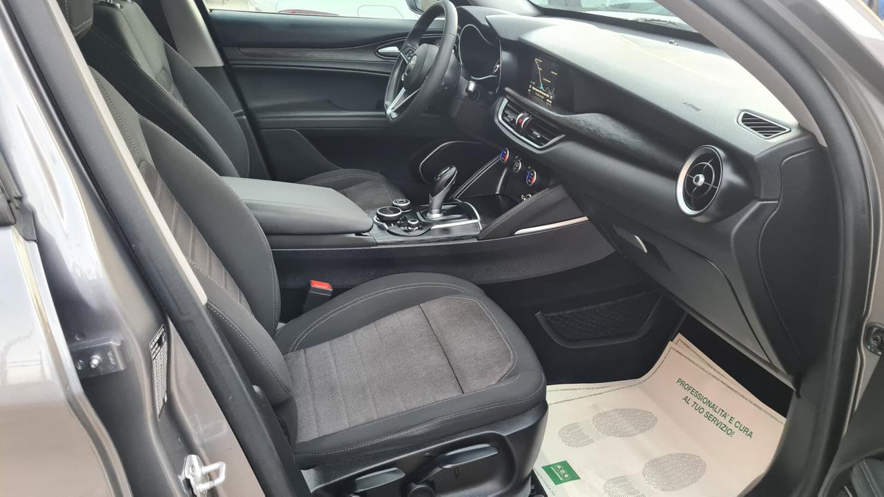 Alfa Romeo Stelvio 2.2 Turbodiesel 150 CV AT8 RWD Business