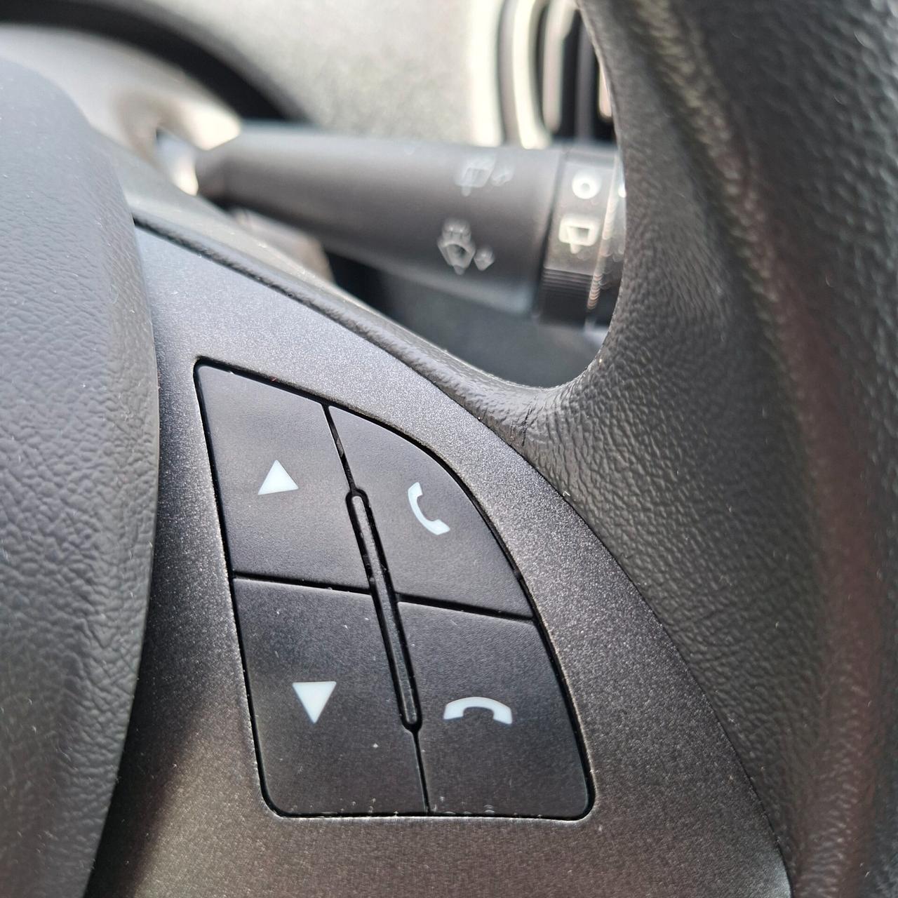 Lancia Ypsilon 1.0 Bz 70 Cv Hybrid Silver