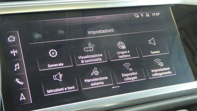 AUDI Q3 35 TFSI Business