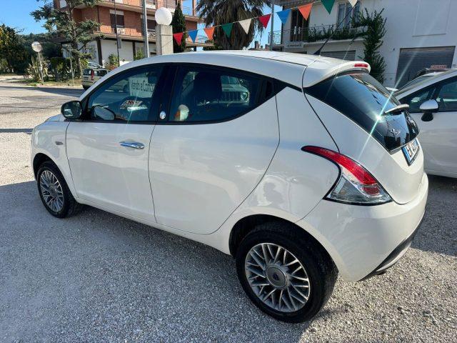 LANCIA Ypsilon 0.9 TwinAir 85 CV 5 porte Metano Ecochic Gold