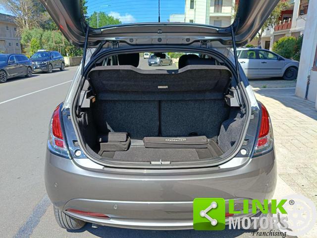 LANCIA Ypsilon 0.9 TwinAir 85 CV 5 porte Metano Ecochic