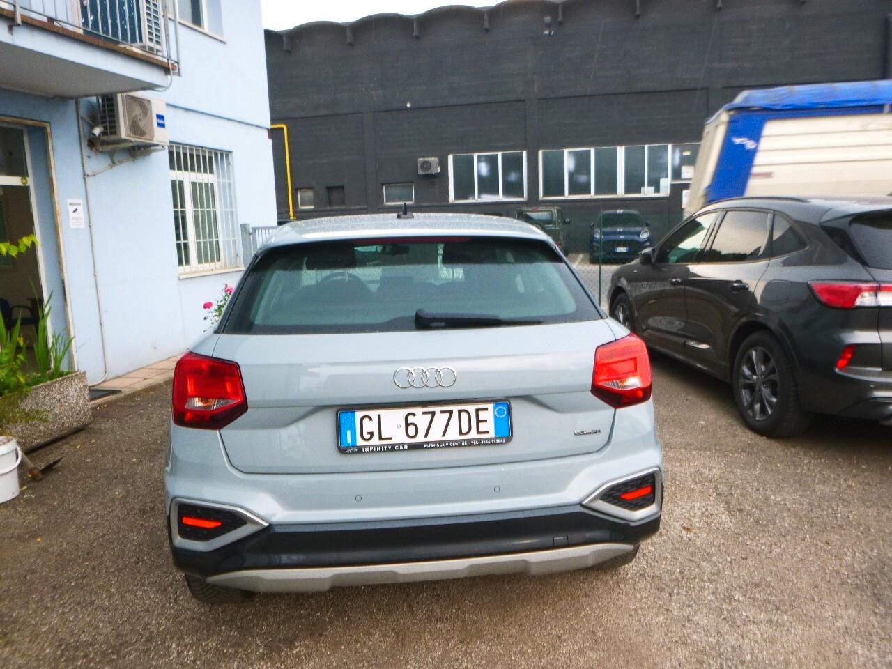 Audi Q2 35 TDI quattro S tronic Identity Black