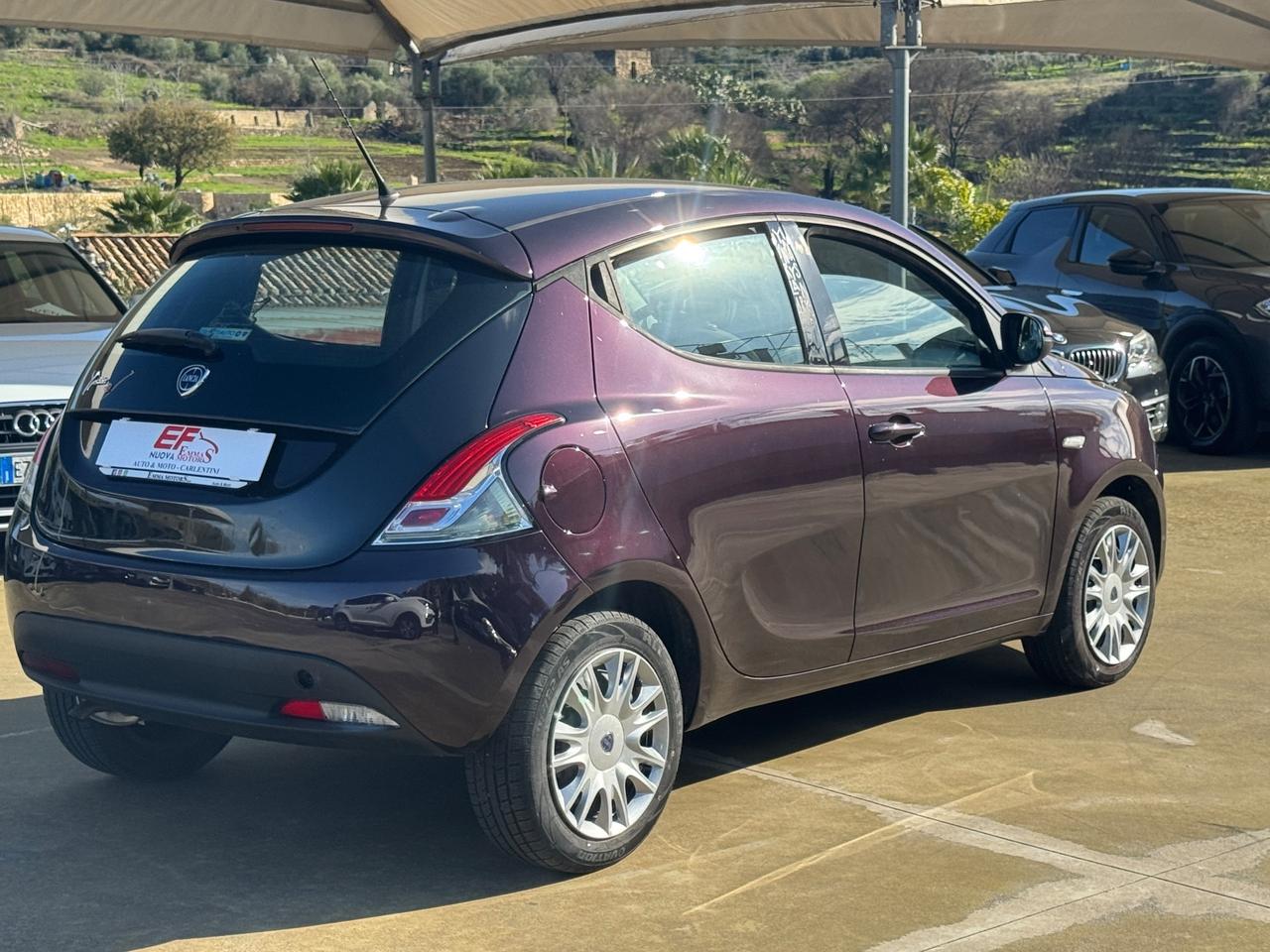 Lancia Ypsilon 1.2 5 porte