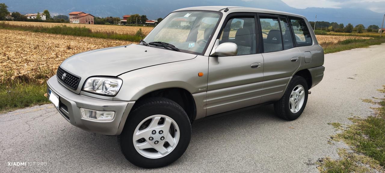 Toyota RAV 4 2.000cc (IMPIANTO METANO)