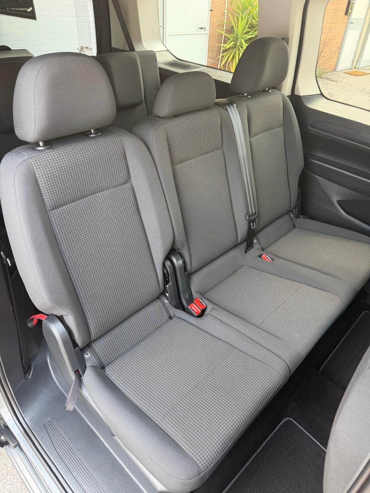 Volkswagen Caddy Pianale Ribassato 2.0 TDI 102 CV Space Maxi 7 POSTI DUE PORTIERE SCORREVOLI