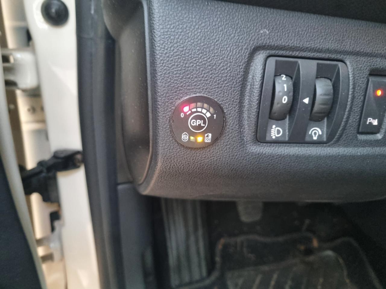 Renault Clio TCe 12V 90CV Start&Stop 5 porte Energy Intens