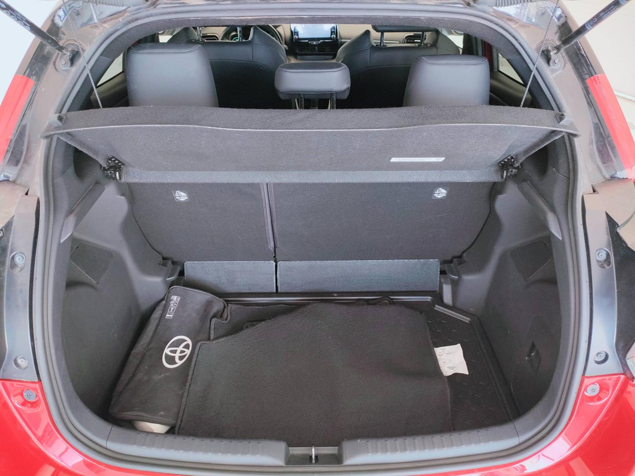 TOYOTA Yaris IV 2020 - Yaris 1.5h Style
