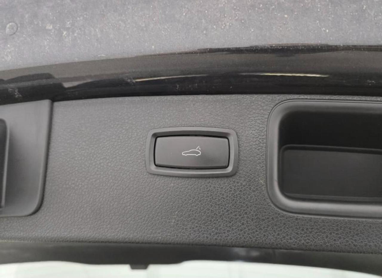 Porsche Macan 2.0 Turbo Benzina Nuovo modello 265cv