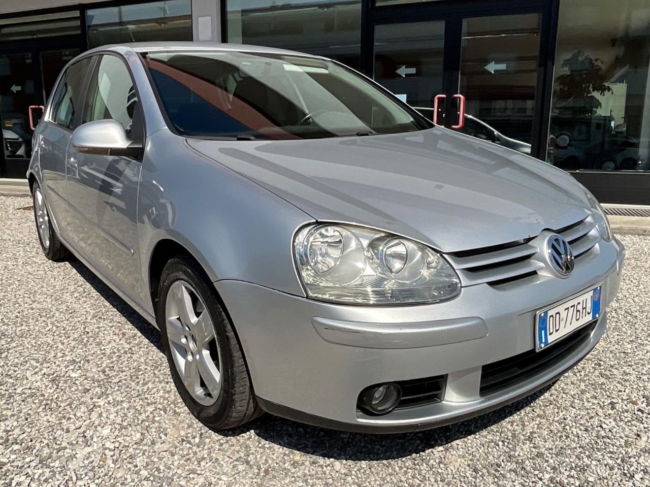 Volkswagen Golf 2.0 TDI DPF 4mot. 5p. Sportline