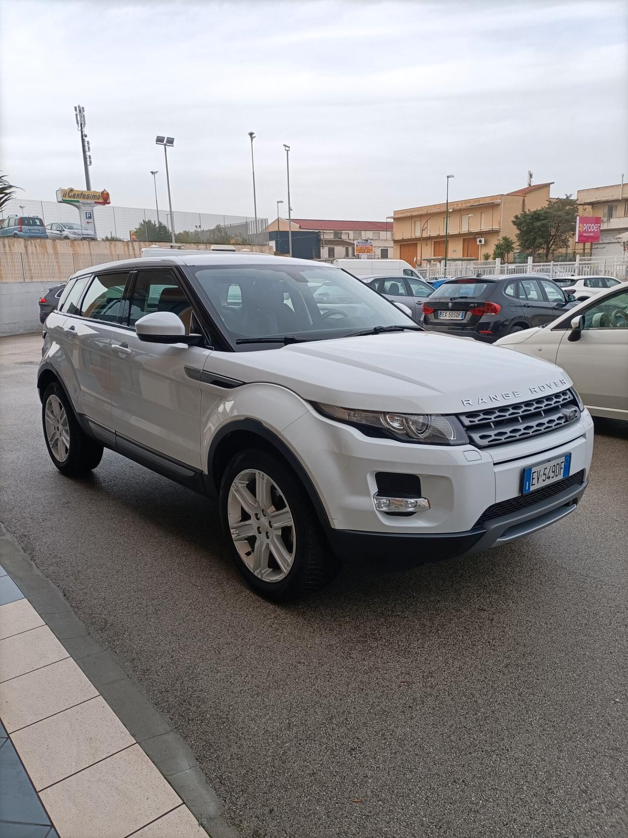 Land Rover Range Evoque 2.2 TD4 5p. Pure