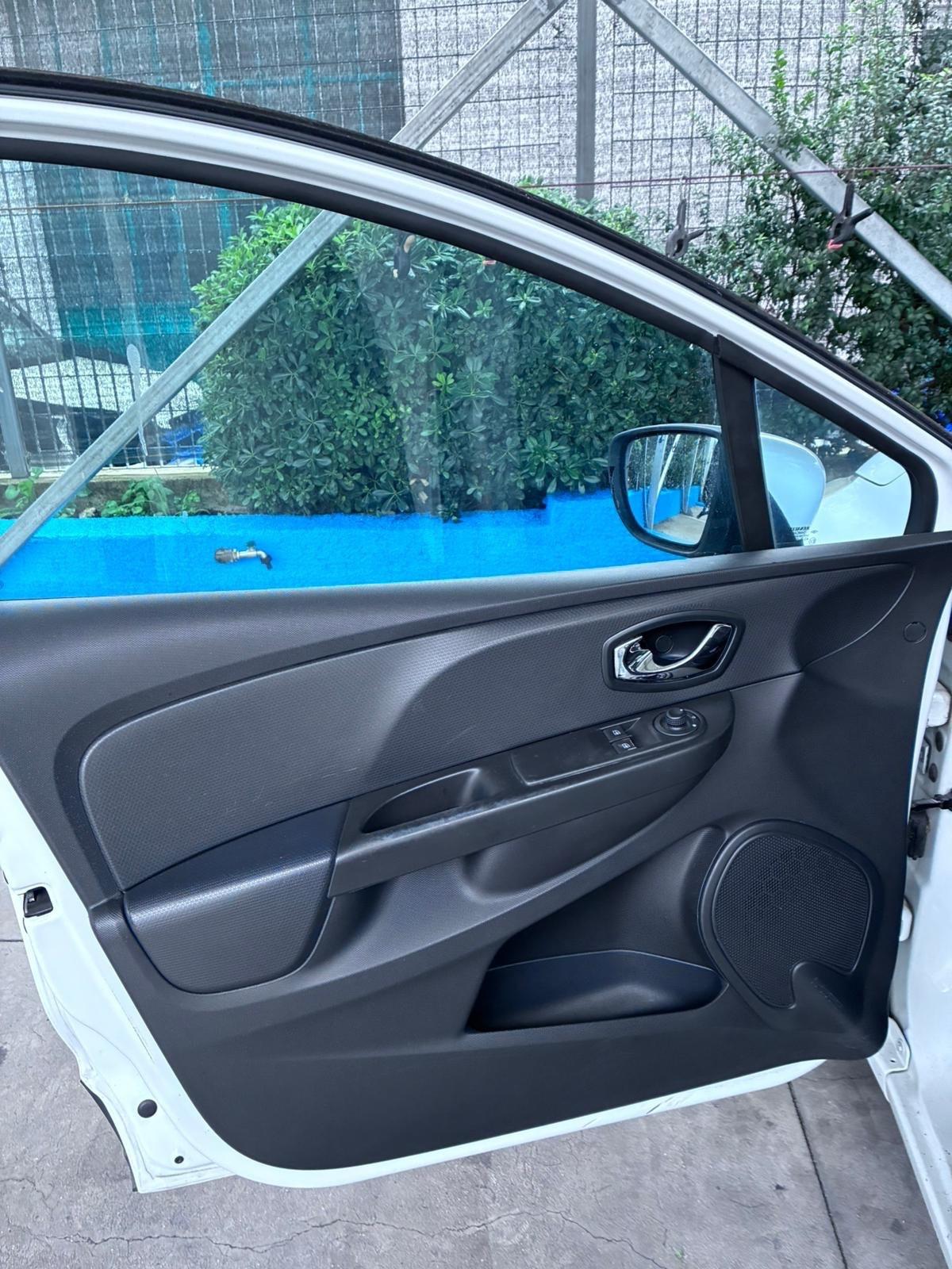 Renault Clio 1.2 75CV 5 porte Live 74 mila km