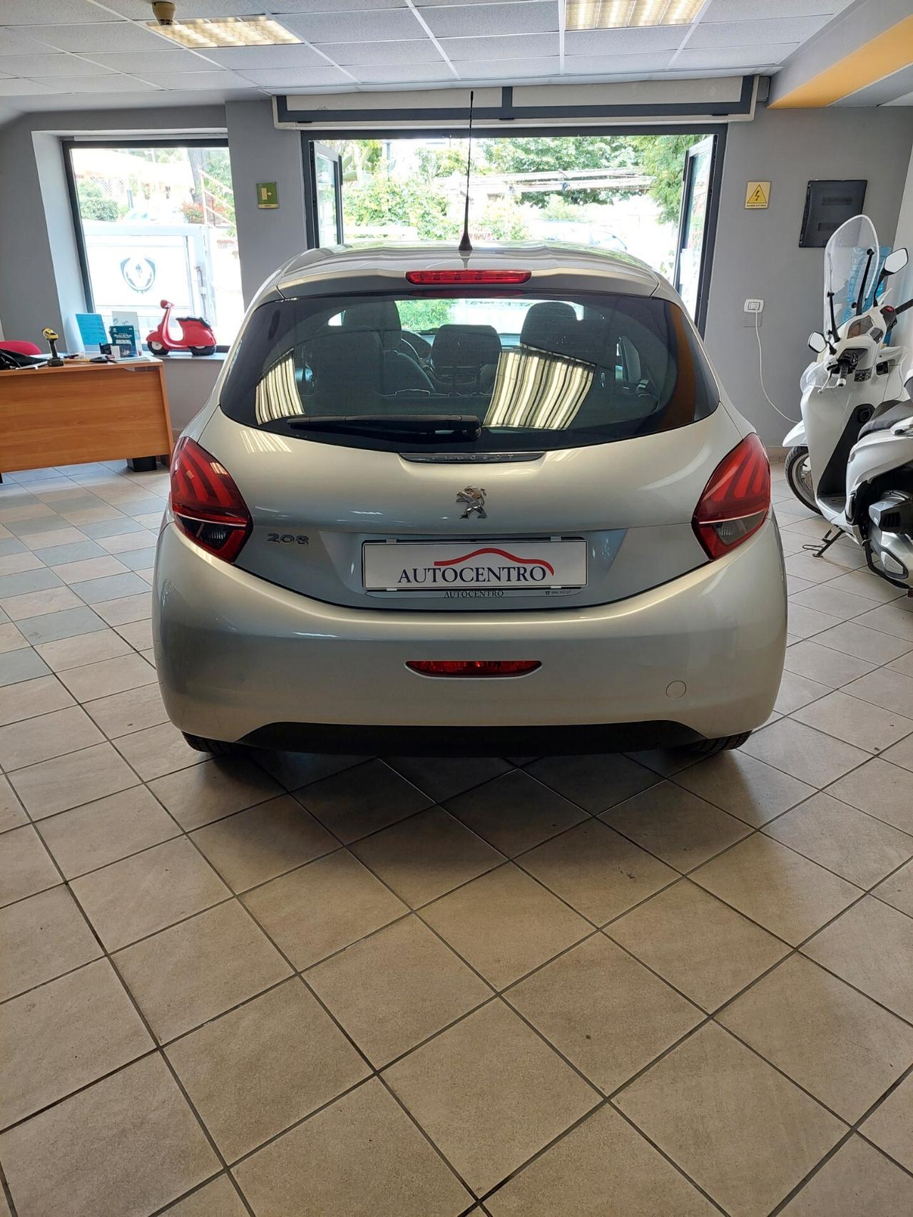 Peugeot 208 PureTech 82 5 porte Allure