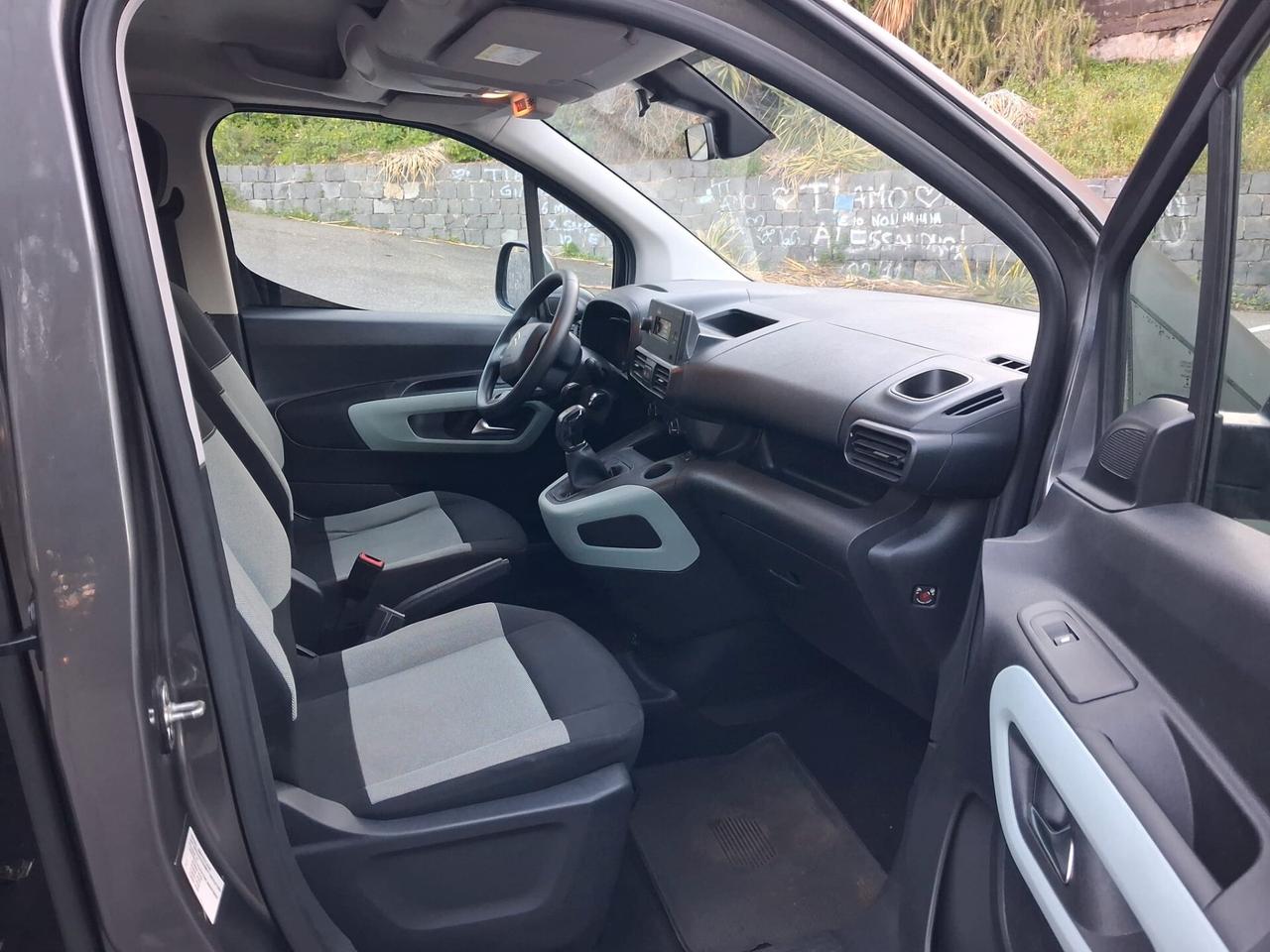 Citroen Berlingo Pianale ribassato con rampa disabili in carrozzina