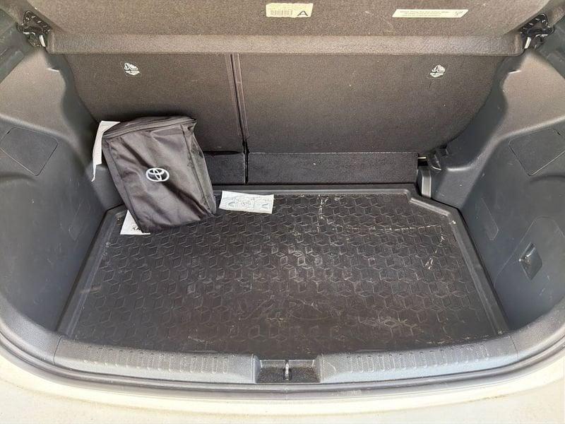 Toyota Yaris Yaris 1.5h Trend