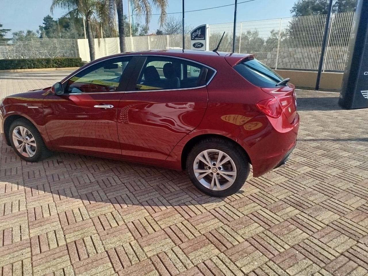 Alfa Romeo Giulietta 1.6 JTDm-2 105 CV Distinctive