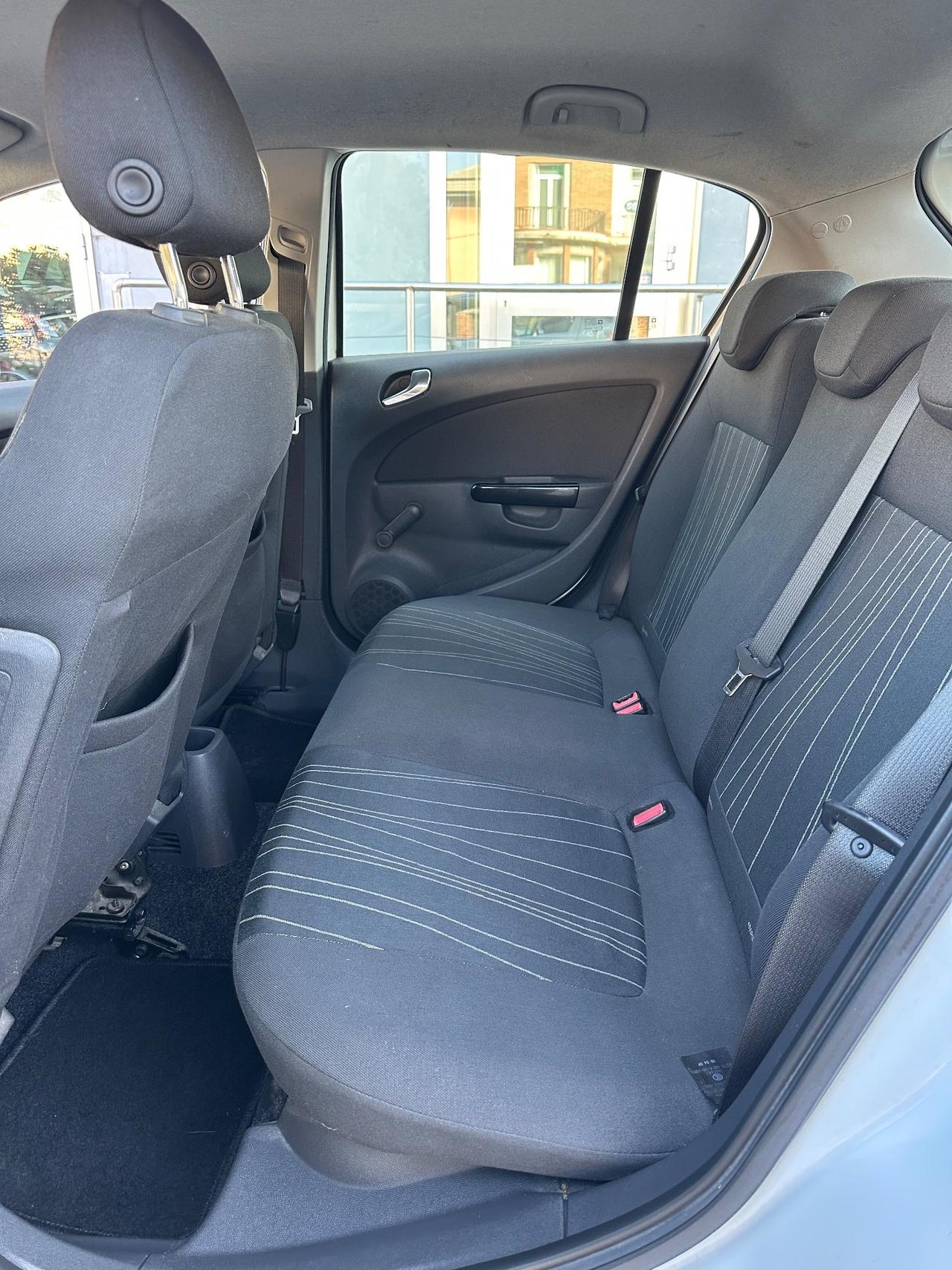 Opel Corsa 1.2 5 porte Enjoy