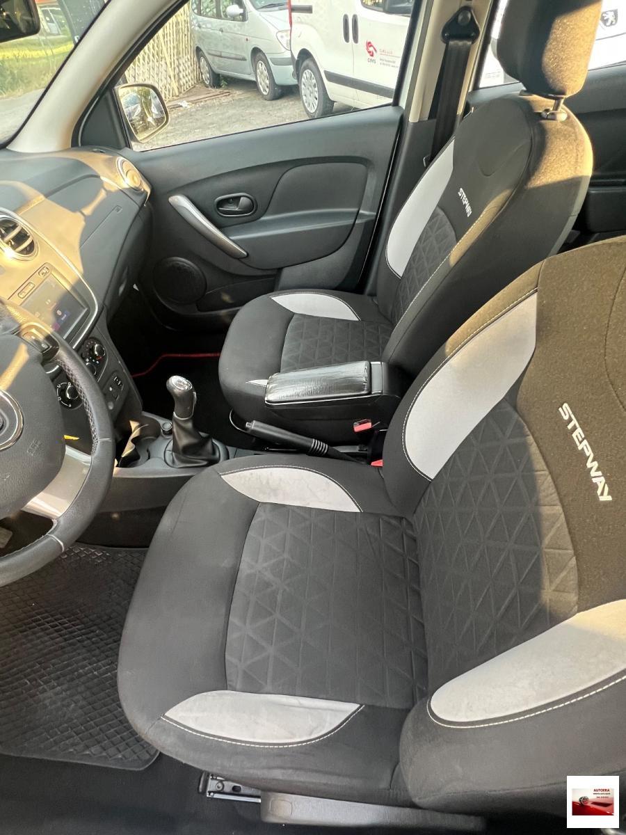 DACIA - Sandero - Stepway 1.5 dCi 8V 90 S&S Easy-R