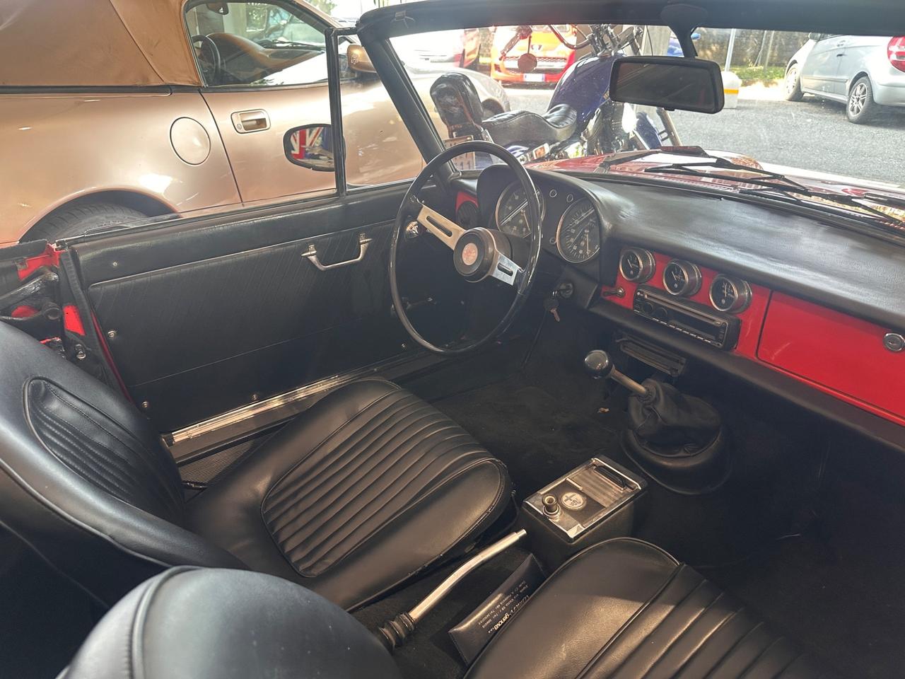 Alfa Romeo Spider Duetto Osso di seppia