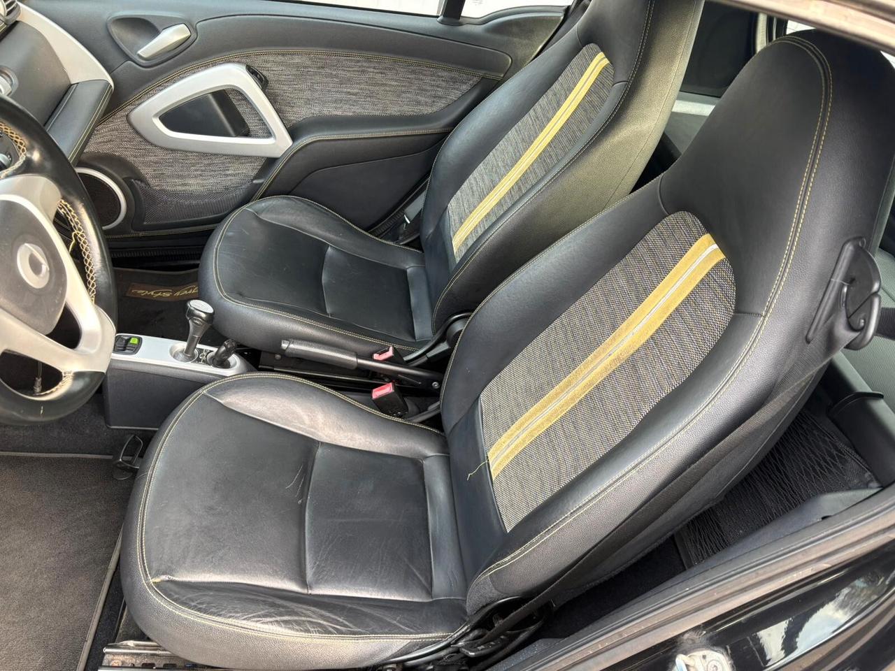 Smart ForTwo 1000 52 kW coupé limited greystyle