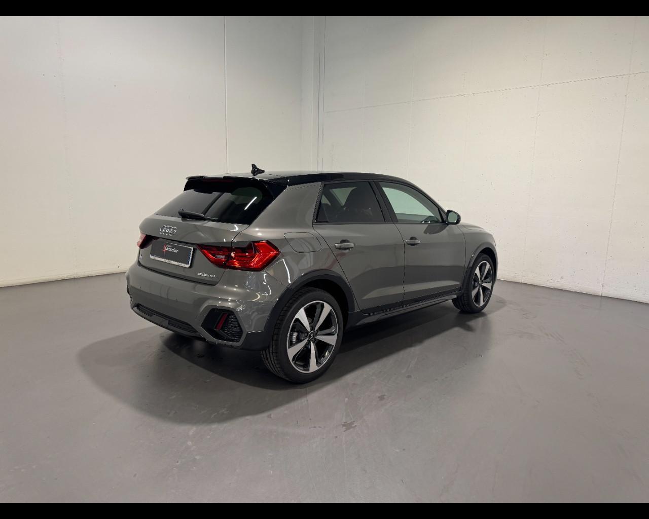 AUDI A1 ALLSTREET 30 TFSI S-TRONIC IDENTITY CONTRAST