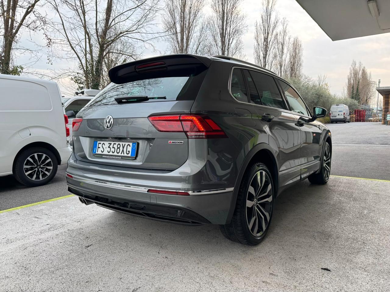 Volkswagen Tiguan 2.0tdi DSG R-Line 4M GARANZIA24M