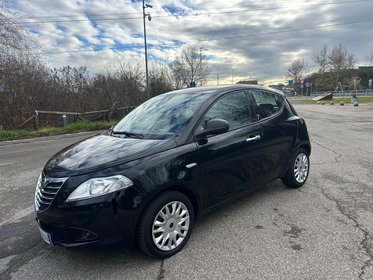 Lancia Ypsilon 1.2 69 CV 5 porte GPL Ecochic Unyca