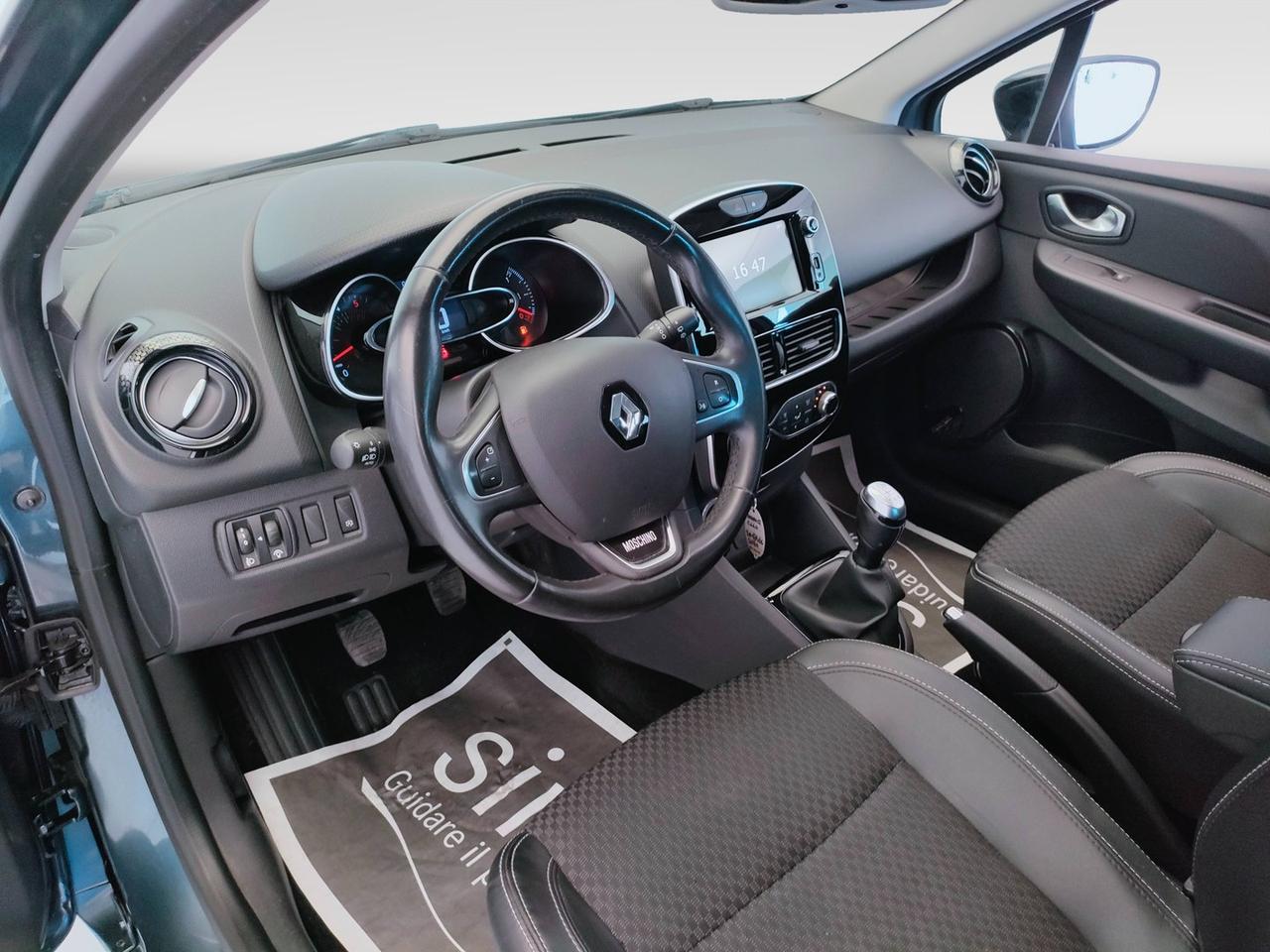 RENAULT Clio IV 2017 - Clio 1.5 dci Moschino Intens 90cv