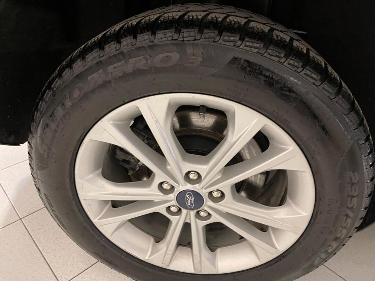 Ford Kuga 1.5 TDCI 120 CV S&S 2WD Powershift Titanium