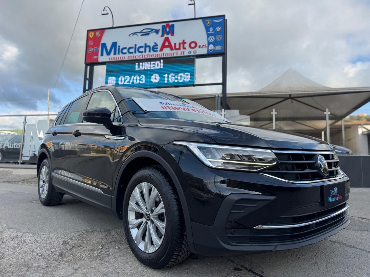 VOLKSWAGEN TIGUAN 2.0 TDI LIFE FULL IVA NEO PATENTATI