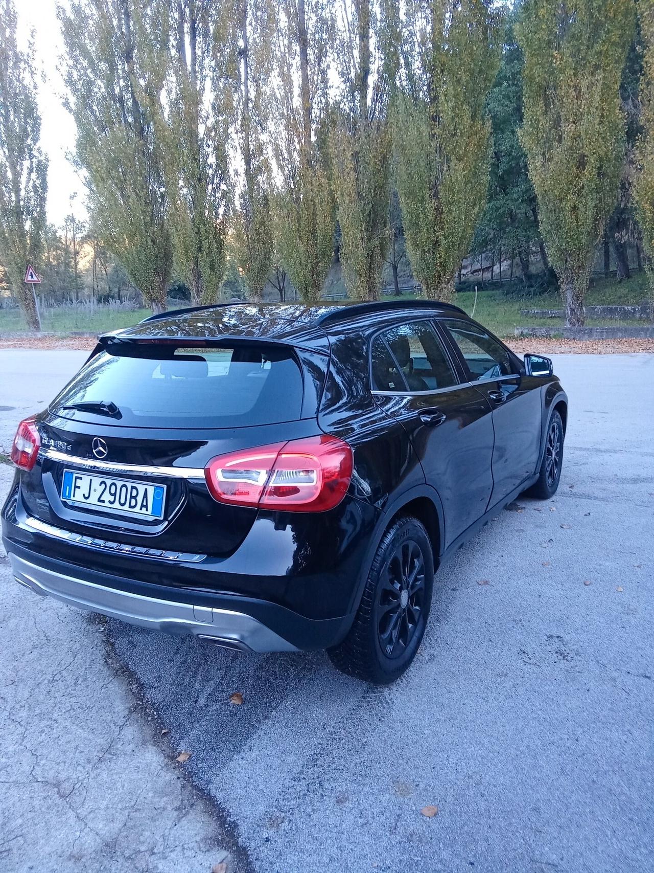 Mercedes-benz GLA 180 d 017