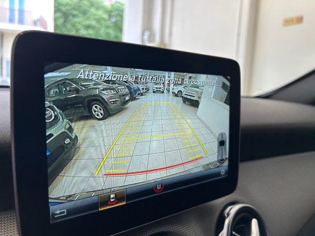 MERCEDES-BENZ GLA 200 Premium
