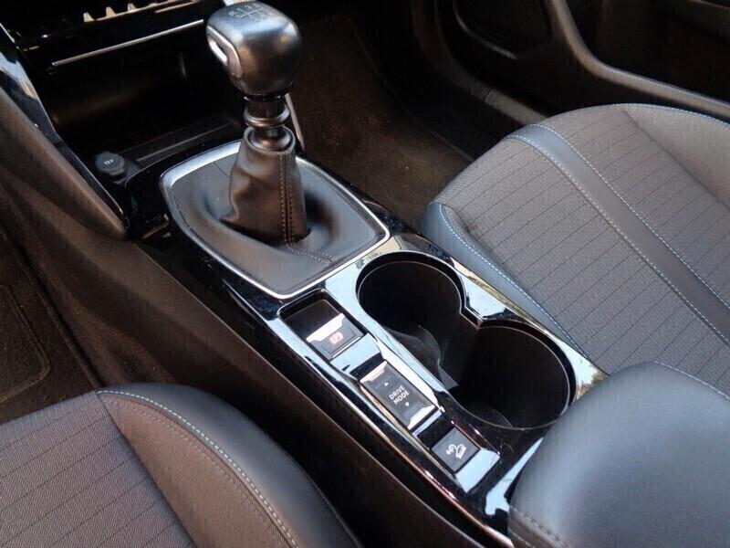 Peugeot 2008 BlueHDi 110 S&S Allure Pack