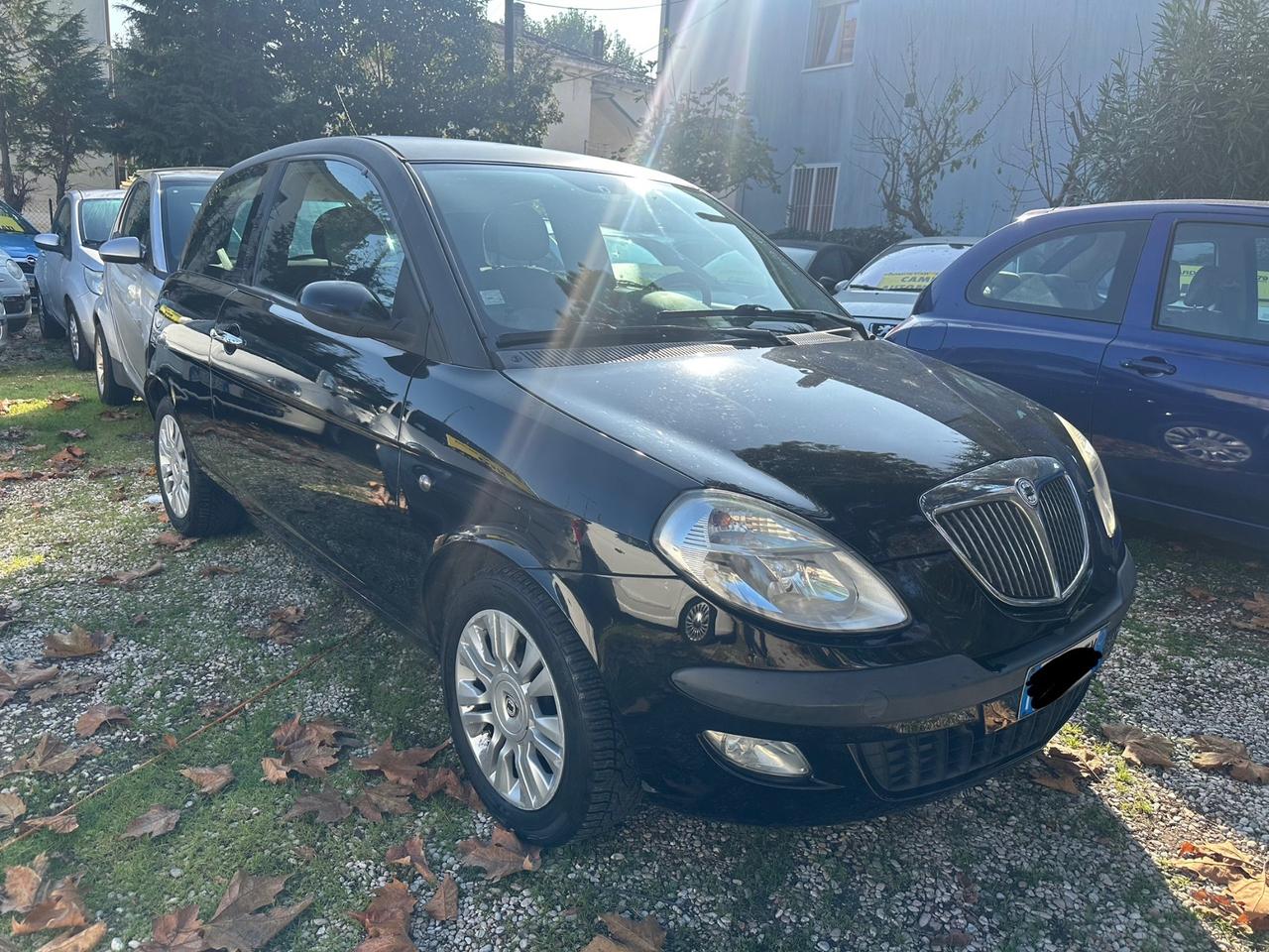 Lancia Ypsilon 1.2 Oro Bianco
