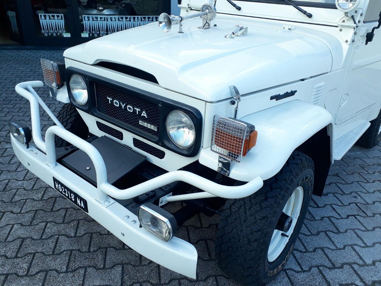 Toyota Land Cruiser BJ42