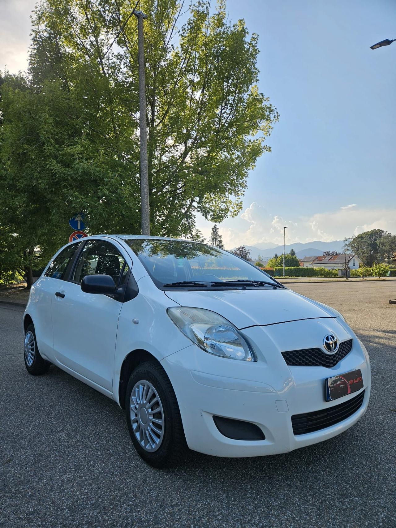 Toyota Yaris 1.0 neopatentati