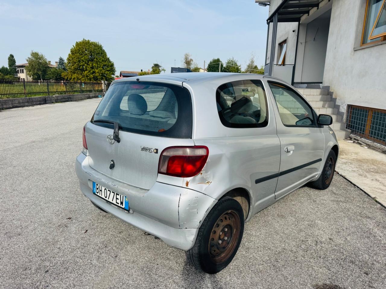 Toyota Yaris 1.0 benzina anno 2001 neo patentati
