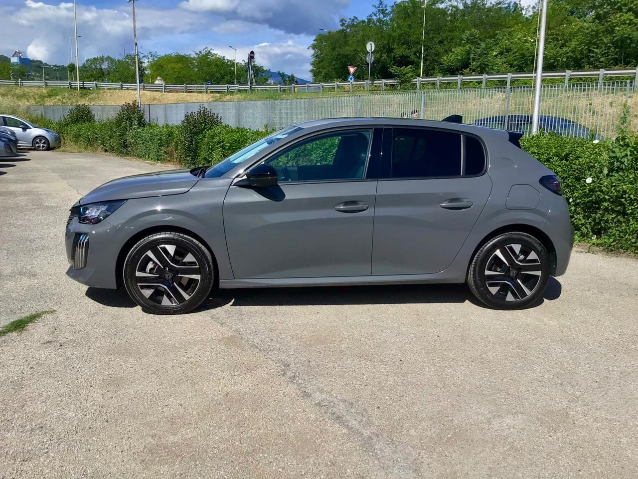 Peugeot 208 1.2 100cv Allure