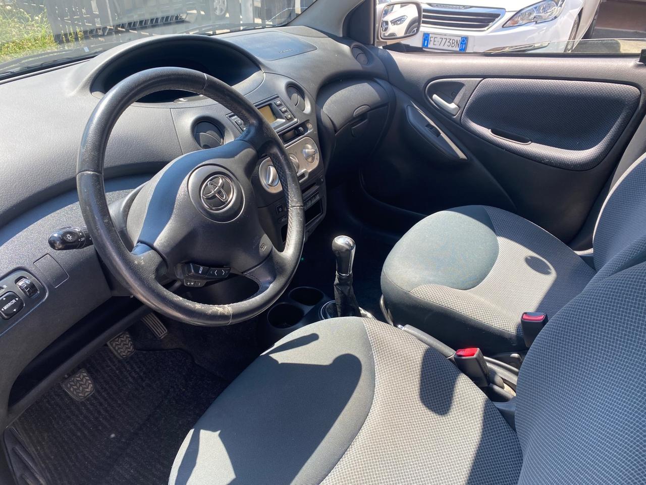 Toyota Yaris 1.4 tdi D-4D cat 5 porte Sol