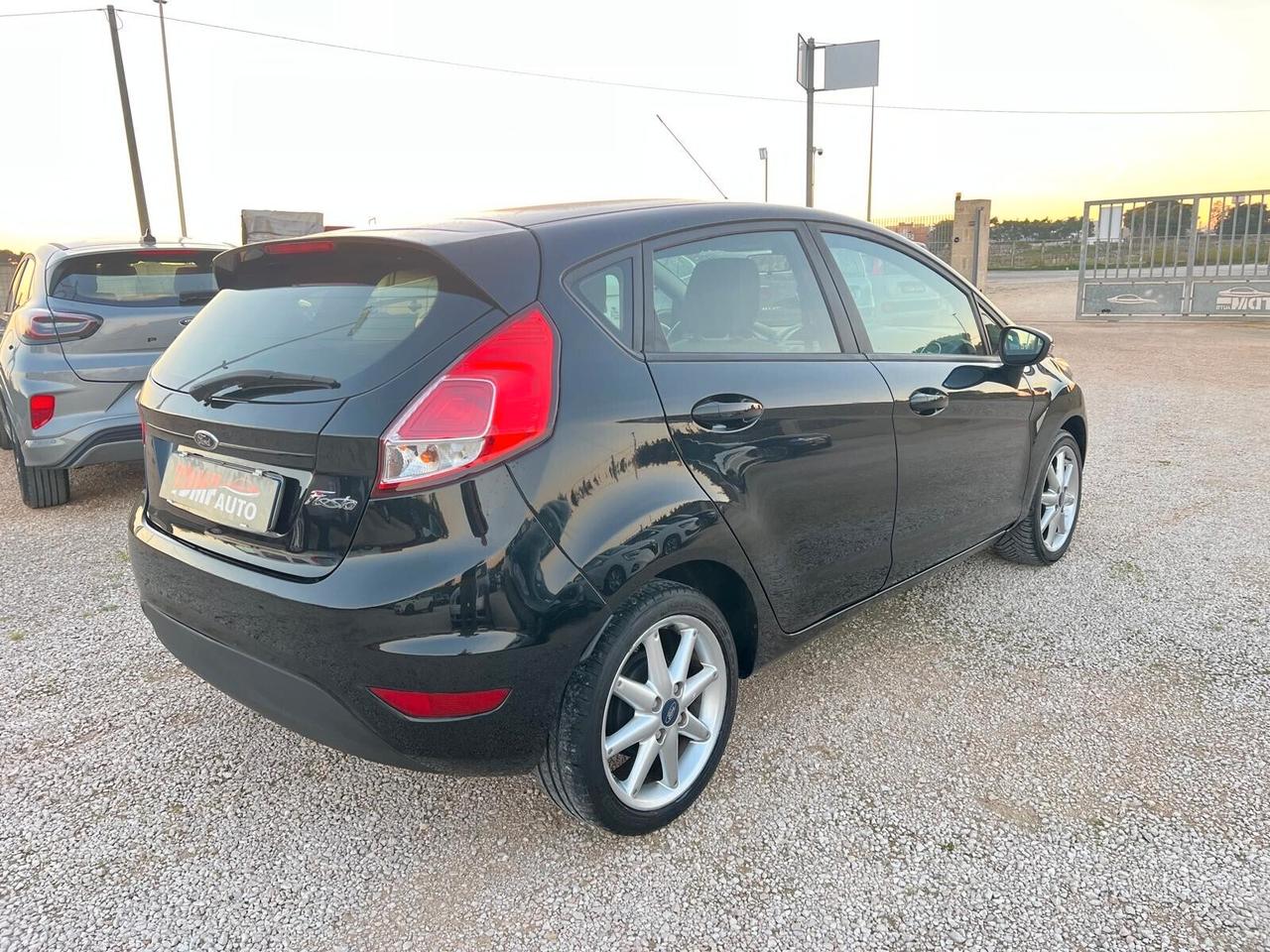 Ford Fiesta 1.5 TDCi 75CV 5 porte Titanium