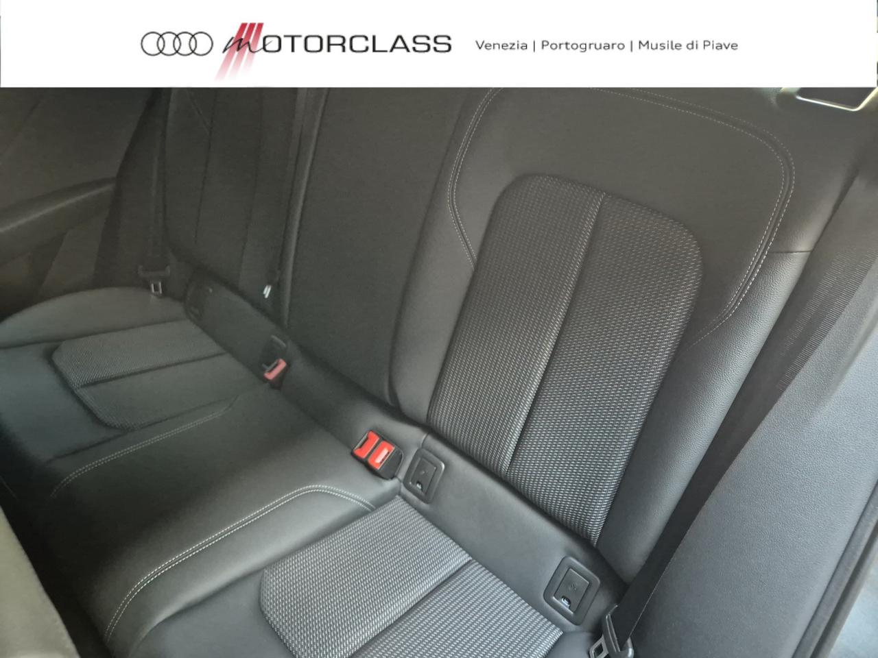 Audi Q2 35 2.0 tdi identity black s tronic