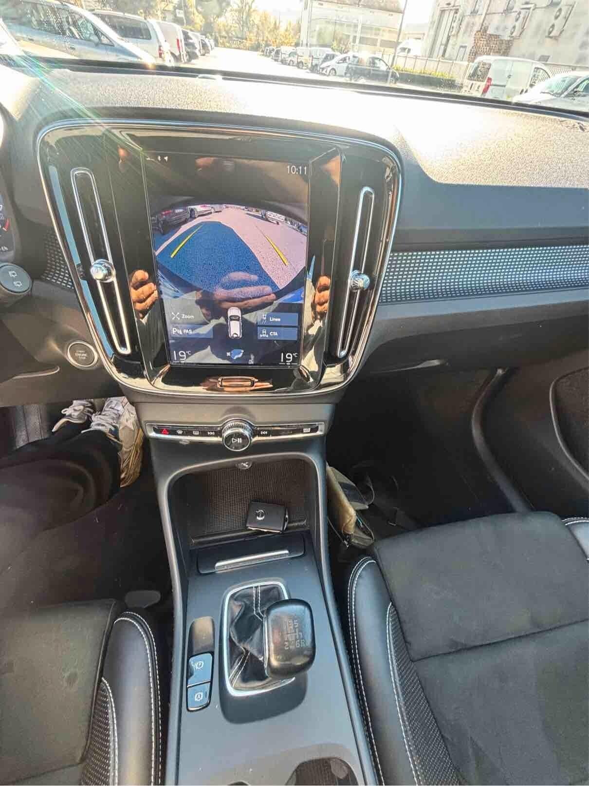 Volvo XC40 T3 R-design