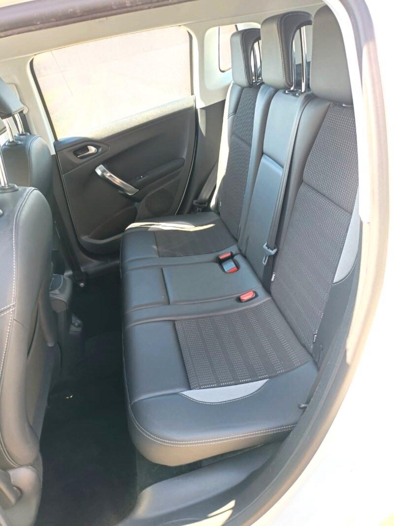 PEUGEOT 2008 1° serie 1.6 e-HDi 92 CV Stop&Sta...